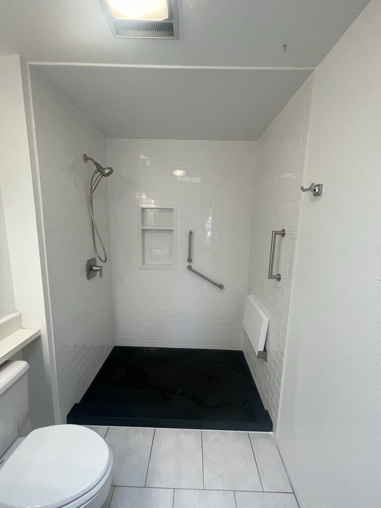 new walk-in shower with no barrier